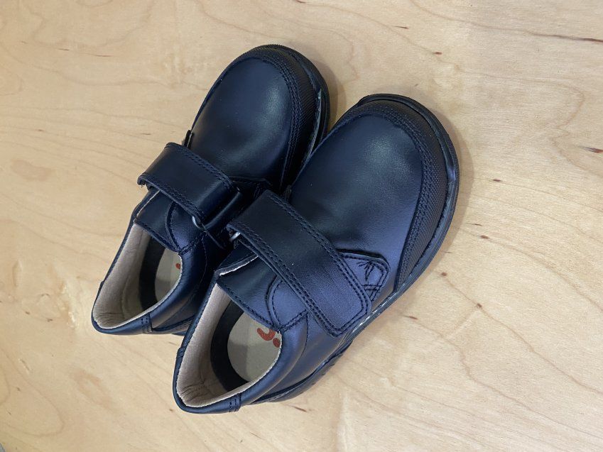 Zapato colegial puntera reforzada y velcro en MARINO (tallas 24 a 40)